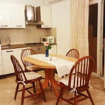 Apartman Amfiteatar * Pula